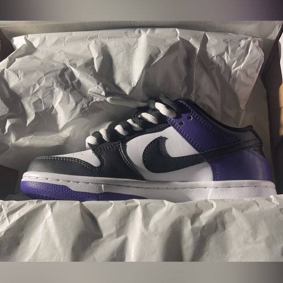 Nike SB Dunk Low - Picture 2 of 9